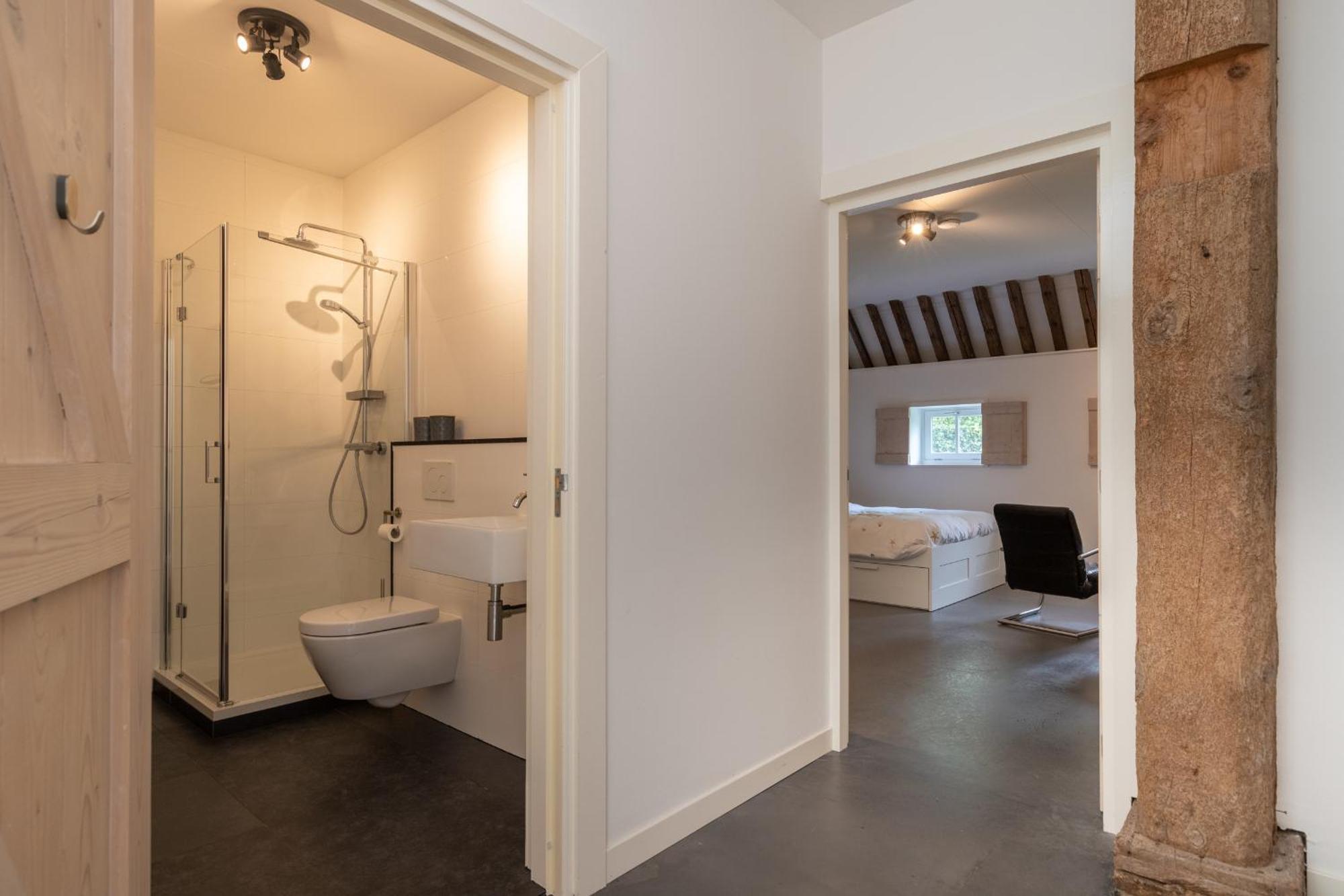Iselmarpleats Comfortabele Studio Met Badkamer Gaast Bagian luar foto