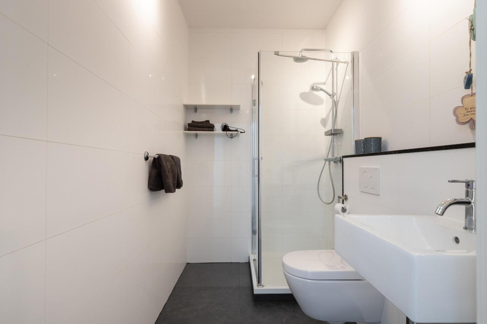 Iselmarpleats Comfortabele Studio Met Badkamer Gaast Bagian luar foto